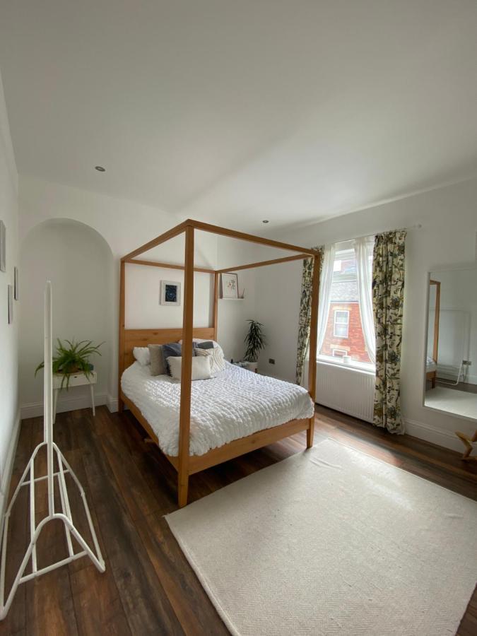 Luxury Spacious Renovated Townhouse Грантъм Екстериор снимка