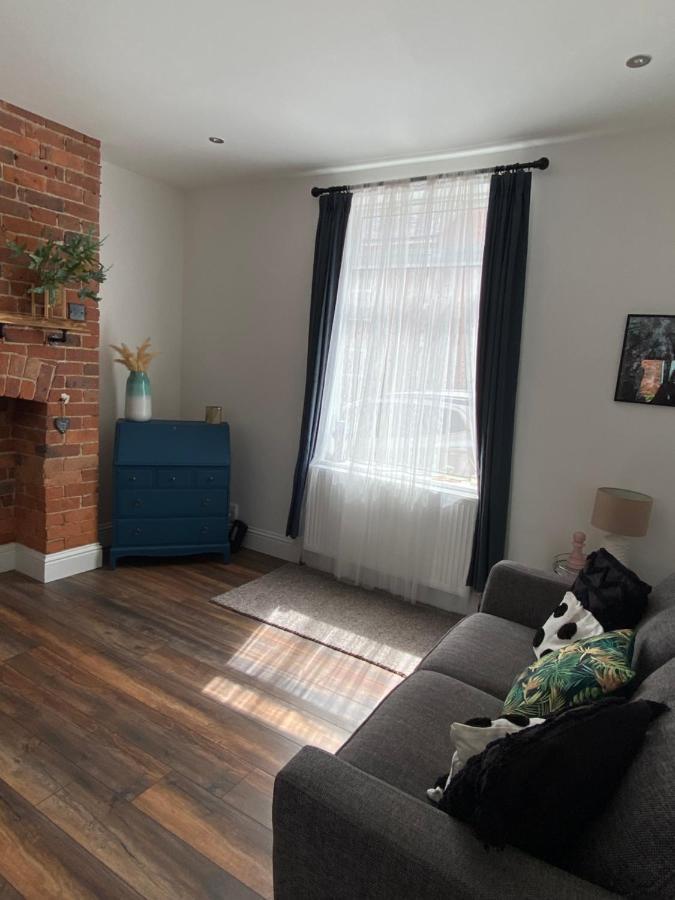 Luxury Spacious Renovated Townhouse Грантъм Екстериор снимка