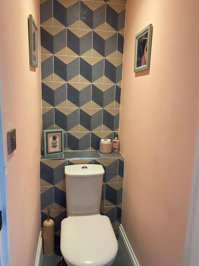Luxury Spacious Renovated Townhouse Грантъм Екстериор снимка